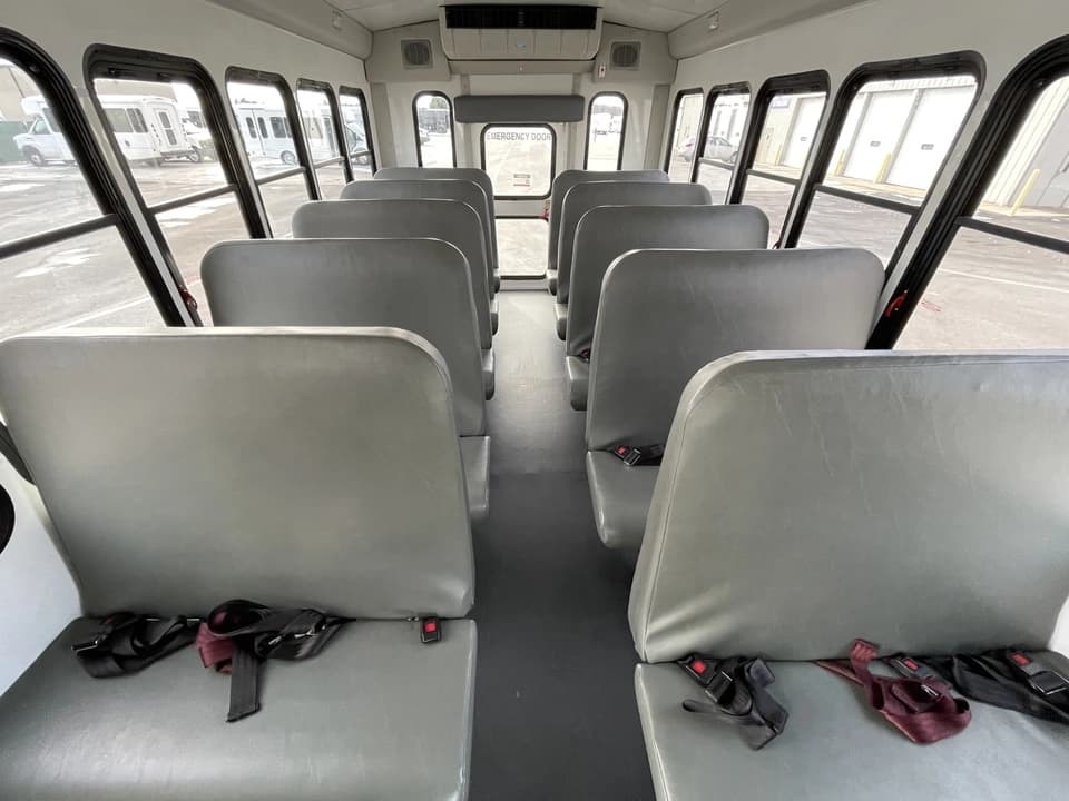 2018 Ford E450 StarTrans - Image 9