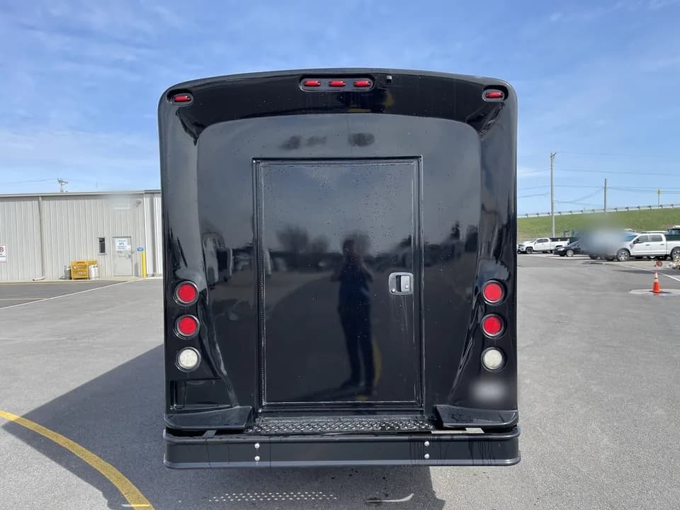 2019 Ford Transit 350 StarTrans - Image 4