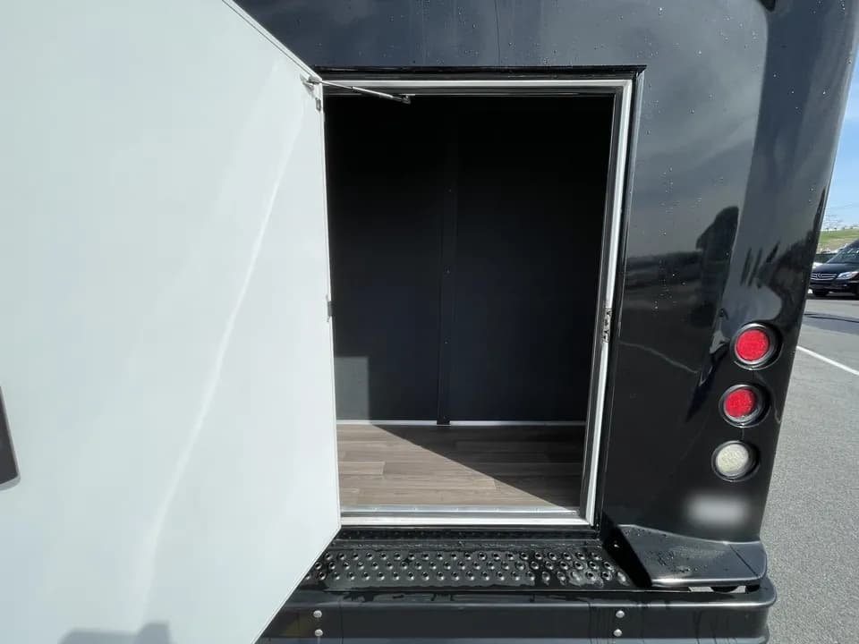 2019 Ford Transit 350 StarTrans - Image 5