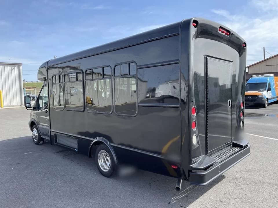 2019 Ford Transit 350 StarTrans - Image 6