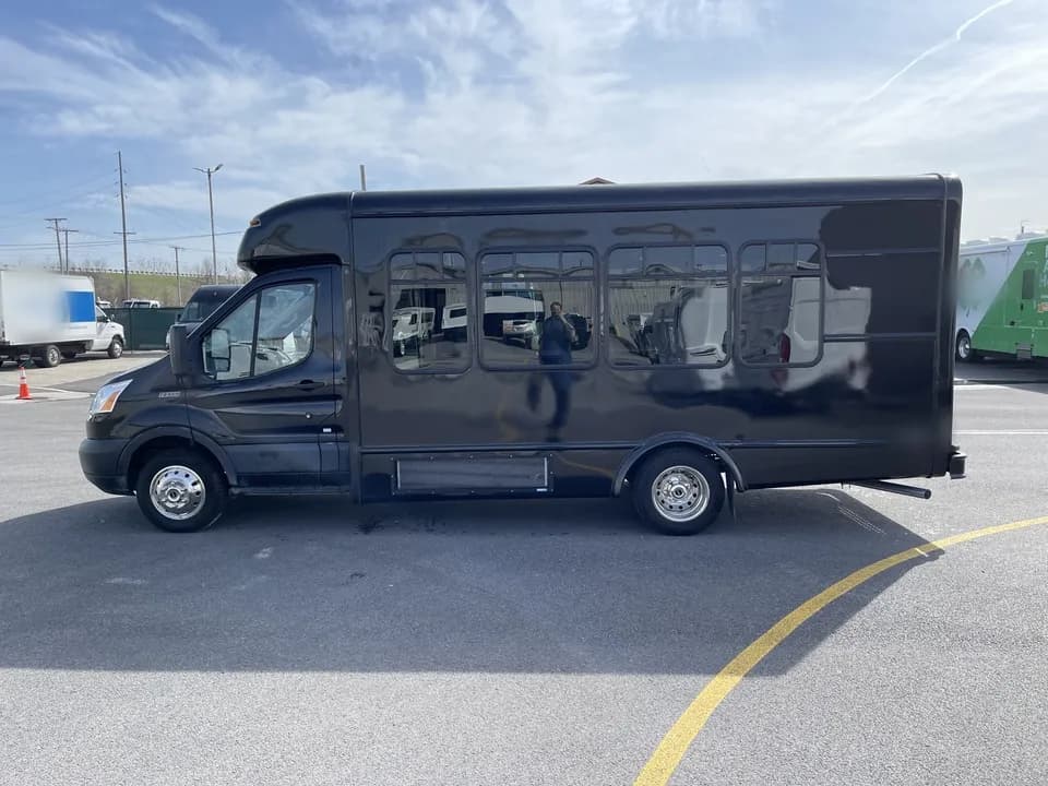 2019 Ford Transit 350 StarTrans - Image 7