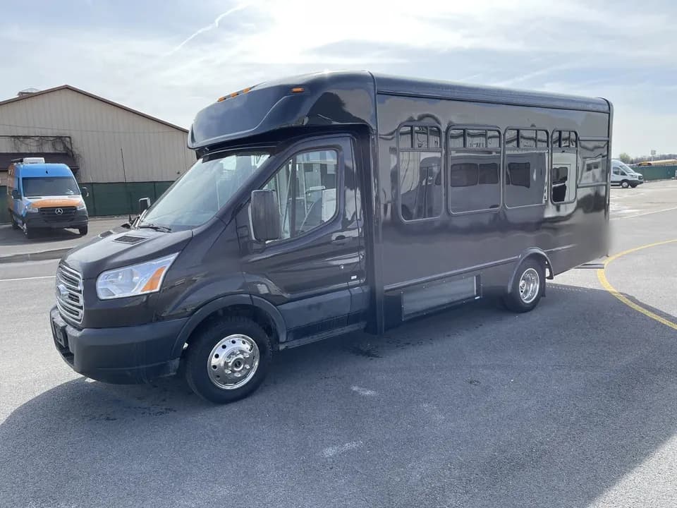 2019 Ford Transit 350 StarTrans - Image 8