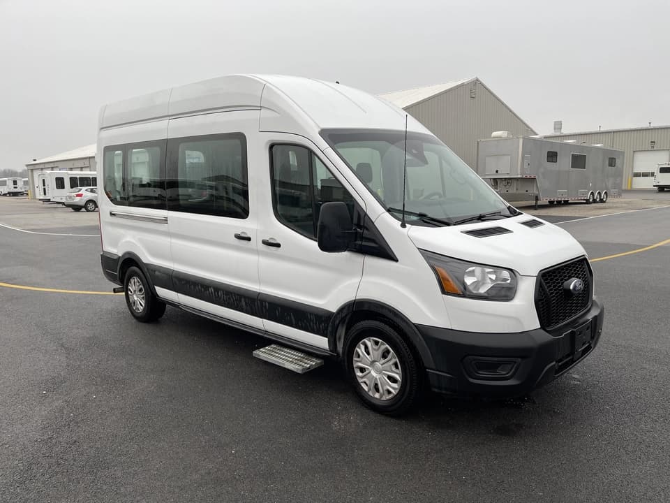 2022 Ford 350 XL/XLT Transit - Image 1