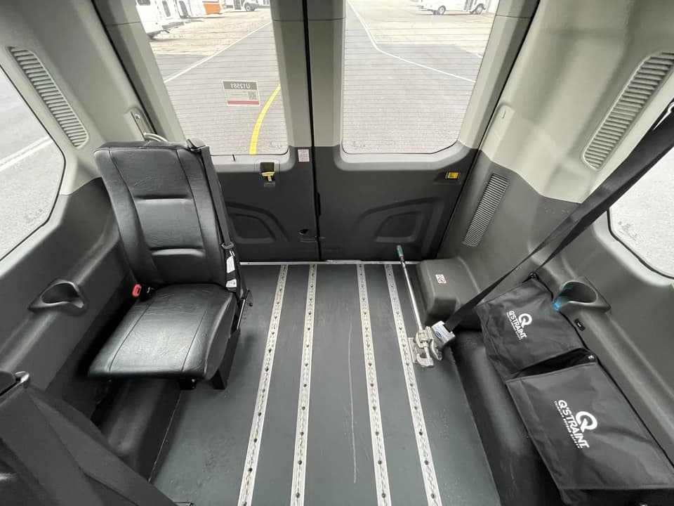 2022 Ford 350 XL/XLT Transit - Image 9
