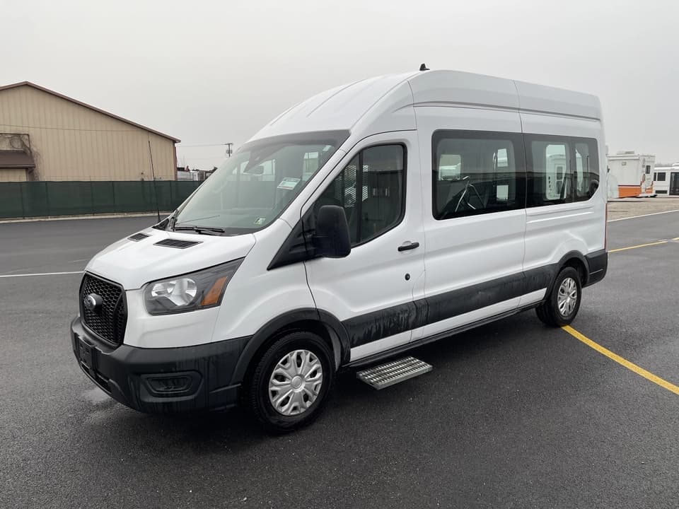 2022 Ford 350 XL/XLT Transit - Image 6