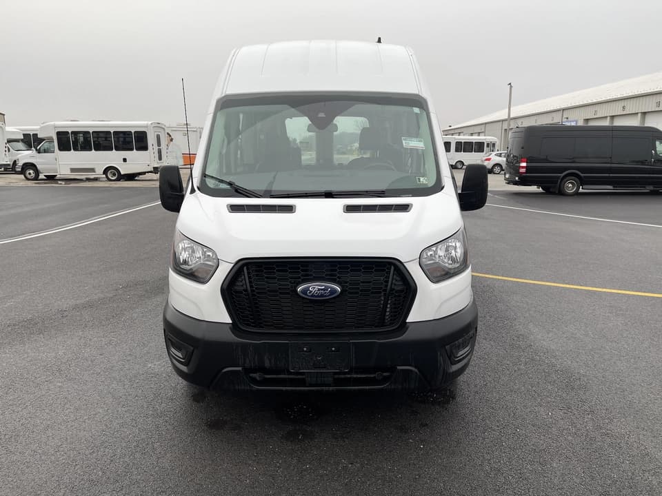 2022 Ford 350 XL/XLT Transit - Image 7