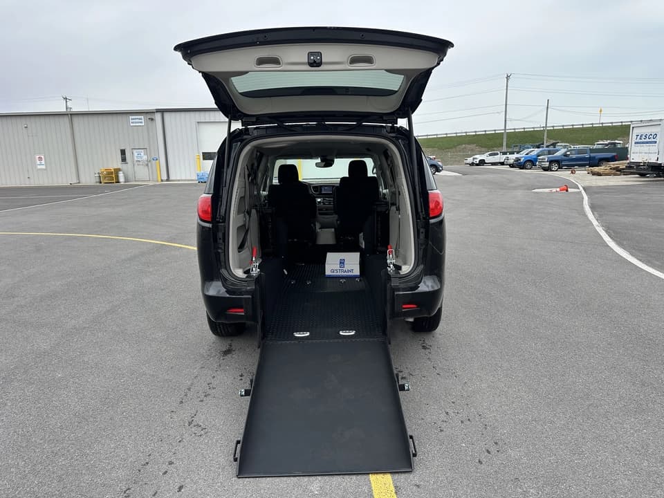 2024 Chrysler Voyager LX Chrysler - Image 5