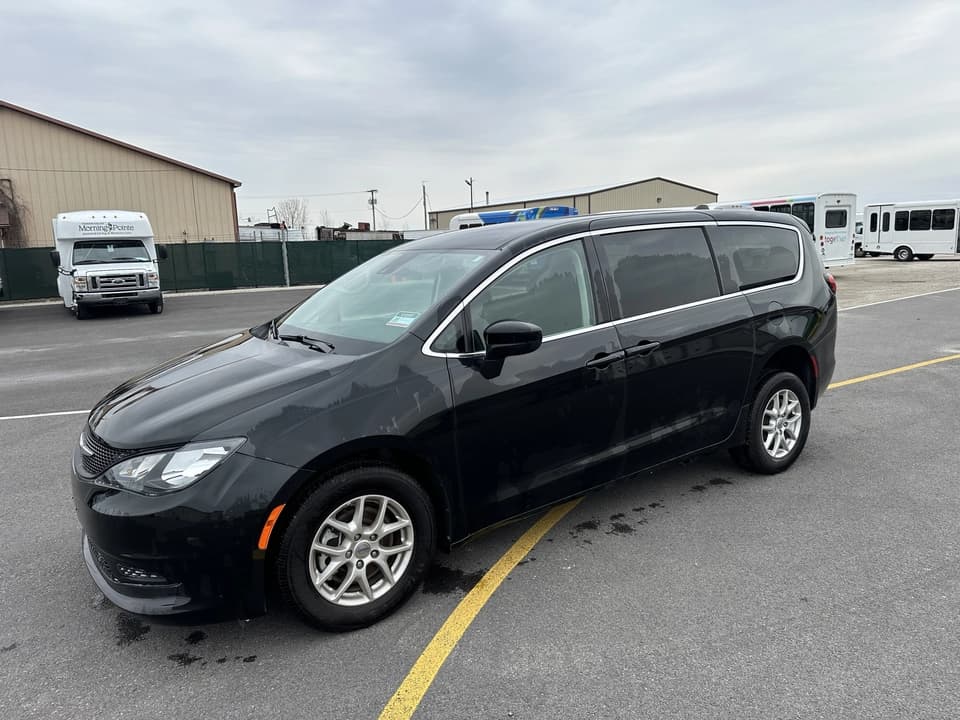 2024 Chrysler Voyager LX Chrysler - Image 8