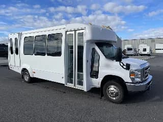 2019 Ford E450 bus