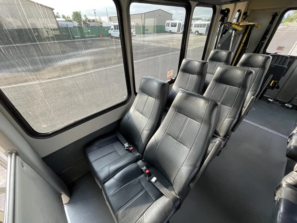 2018 Ford E350 Startrans - Image 11