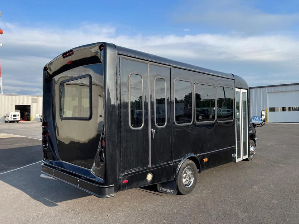 2018 Ford E350 Startrans - Image 3