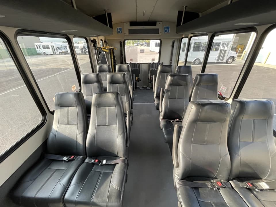 2018 Ford E350 Startrans - Image 9