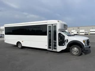 2019 Ford F550 bus
