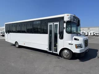 2016 Ford Starcraft bus