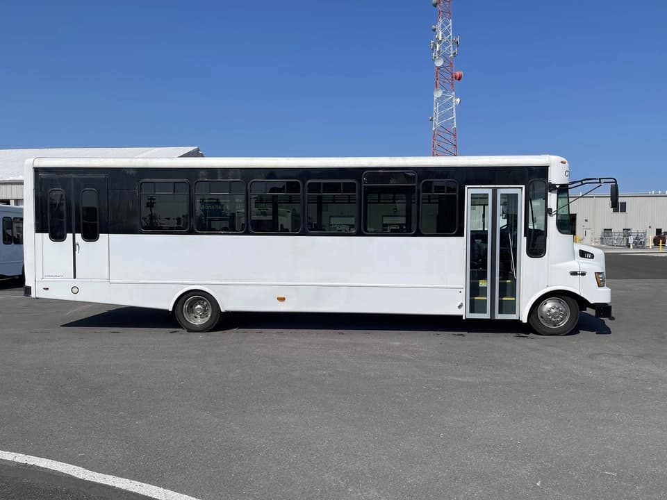 2016 Ford Starcraft Shuttle Bus - Image 2
