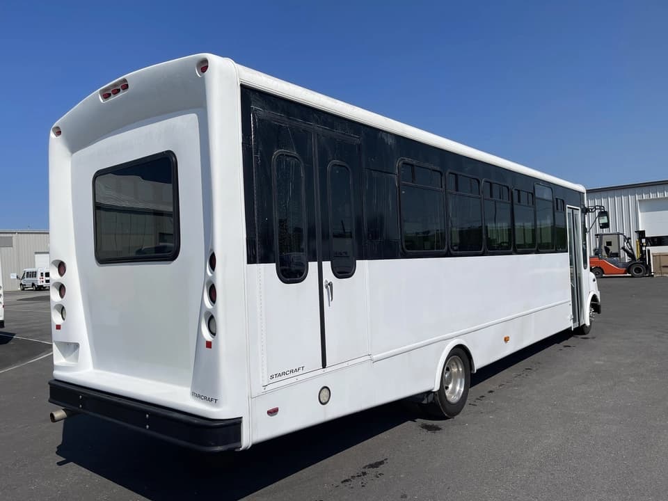2016 Ford Starcraft Shuttle Bus - Image 3