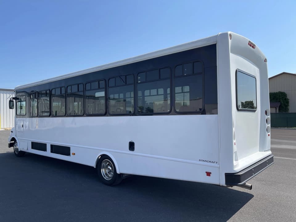 2016 Ford Starcraft Shuttle Bus - Image 5