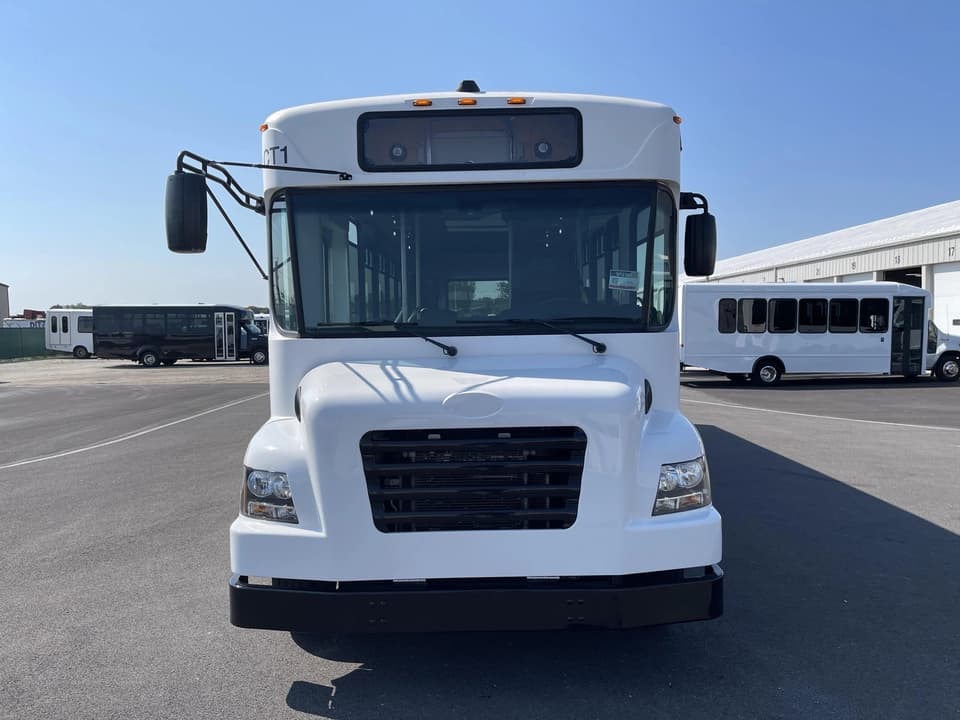 2016 Ford Starcraft Shuttle Bus - Image 8