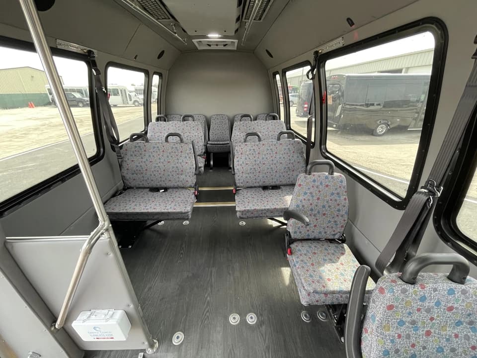 2017 Ford E450 KSIR Shuttle Bus - Image 11