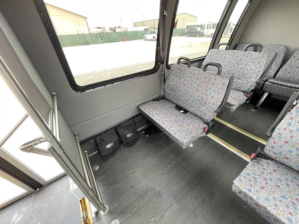 2017 Ford E450 KSIR Shuttle Bus - Image 14