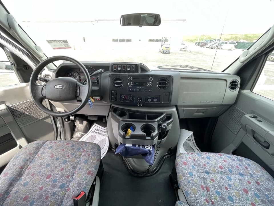 2017 Ford E450 KSIR Shuttle Bus - Image 17