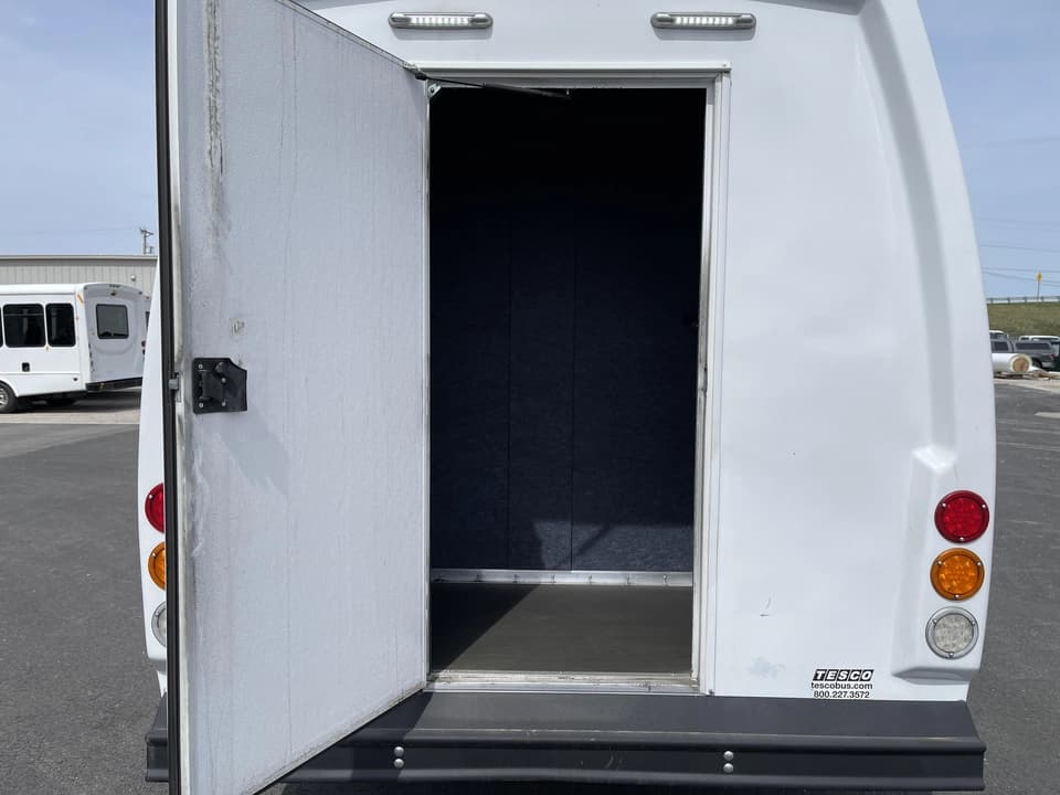 2017 Ford E450 KSIR Shuttle Bus - Image 6