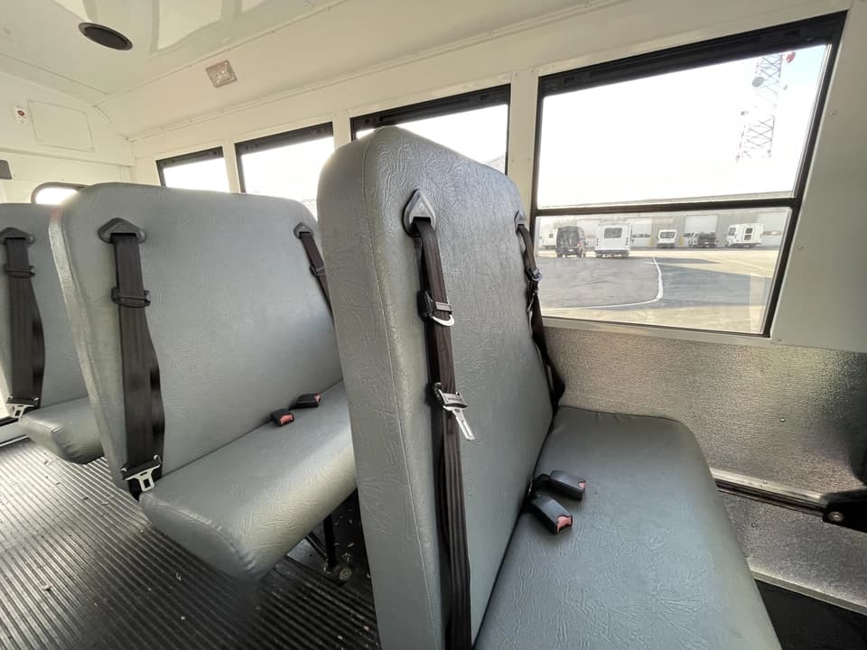 2018 Ford Transit 250 Starcraft Shuttle Bus - Image 11