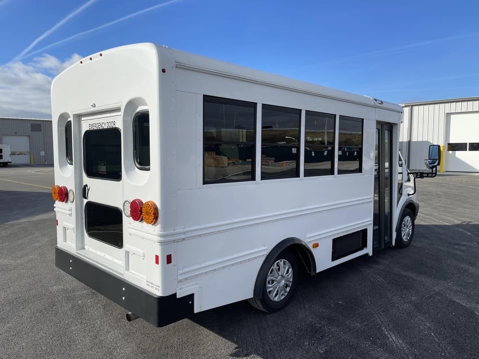 2018 Ford Transit 250 Starcraft Shuttle Bus - Image 3