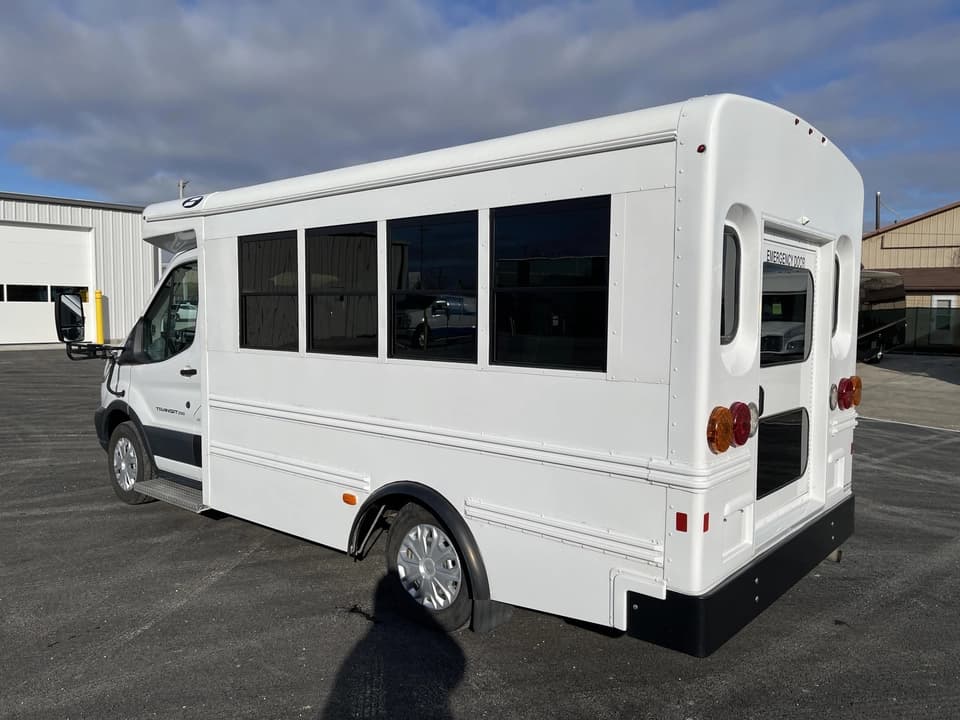 2018 Ford Transit 250 Starcraft Shuttle Bus - Image 5