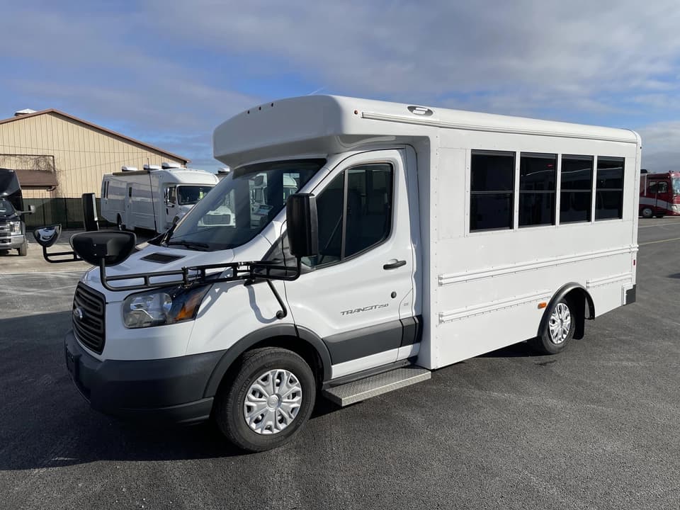 2018 Ford Transit 250 Starcraft Shuttle Bus - Image 7