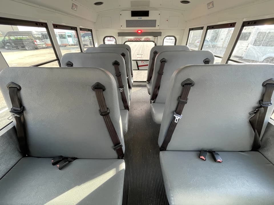 2018 Ford Transit 250 Starcraft Shuttle Bus - Image 9