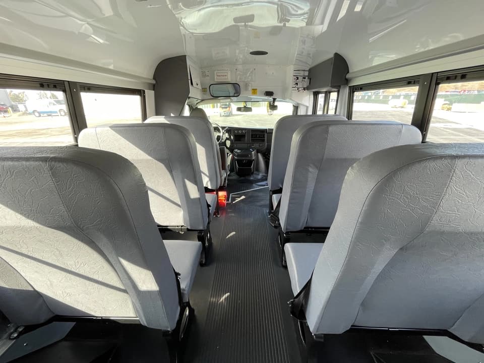 2018 Chevrolet Express 3500 Girardin - Image 12