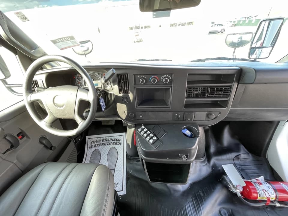 2018 Chevrolet Express 3500 Girardin - Image 13
