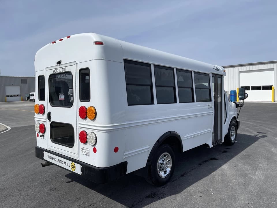 2018 Chevrolet Express 3500 Girardin - Image 3