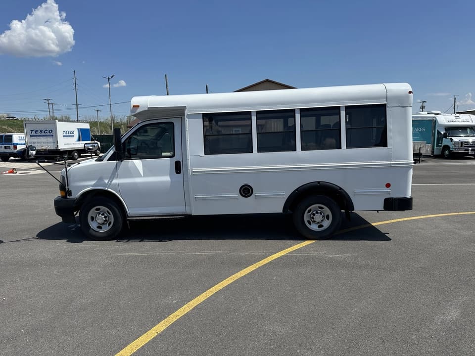 2019 Chevy Express 3500 Girardin - Image 3
