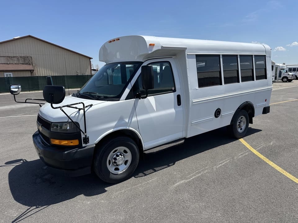 2019 Chevy Express 3500 Girardin - Image 4