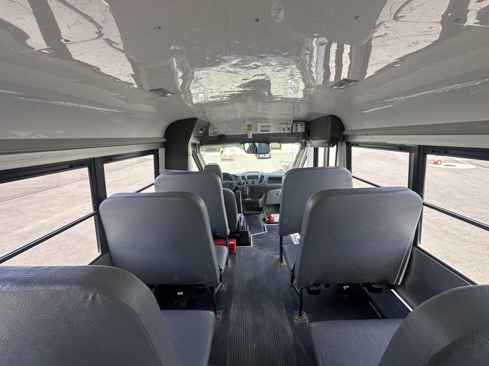 2016 Ford Transit 250 Girardin - Image 12