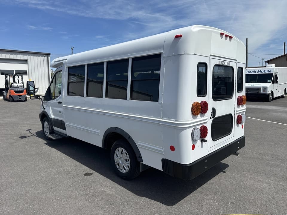2016 Ford Transit 250 Girardin - Image 5