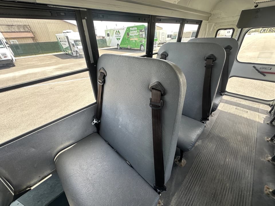 2016 Ford Transit 250 Girardin - Image 10