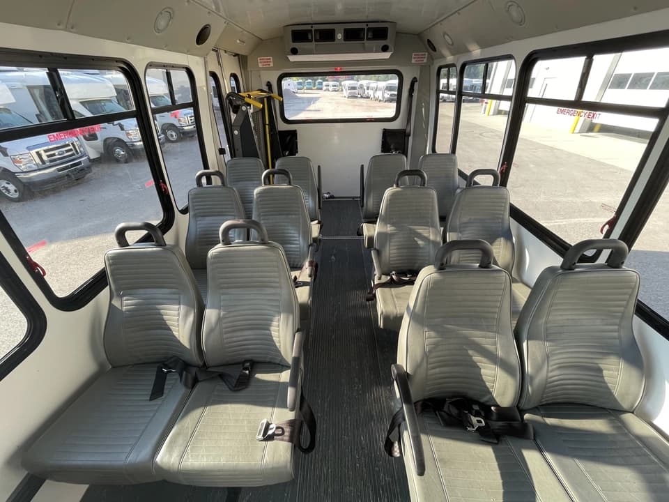 2019 Ford E350 Elkhart Coach Shuttle Bus - Image 8