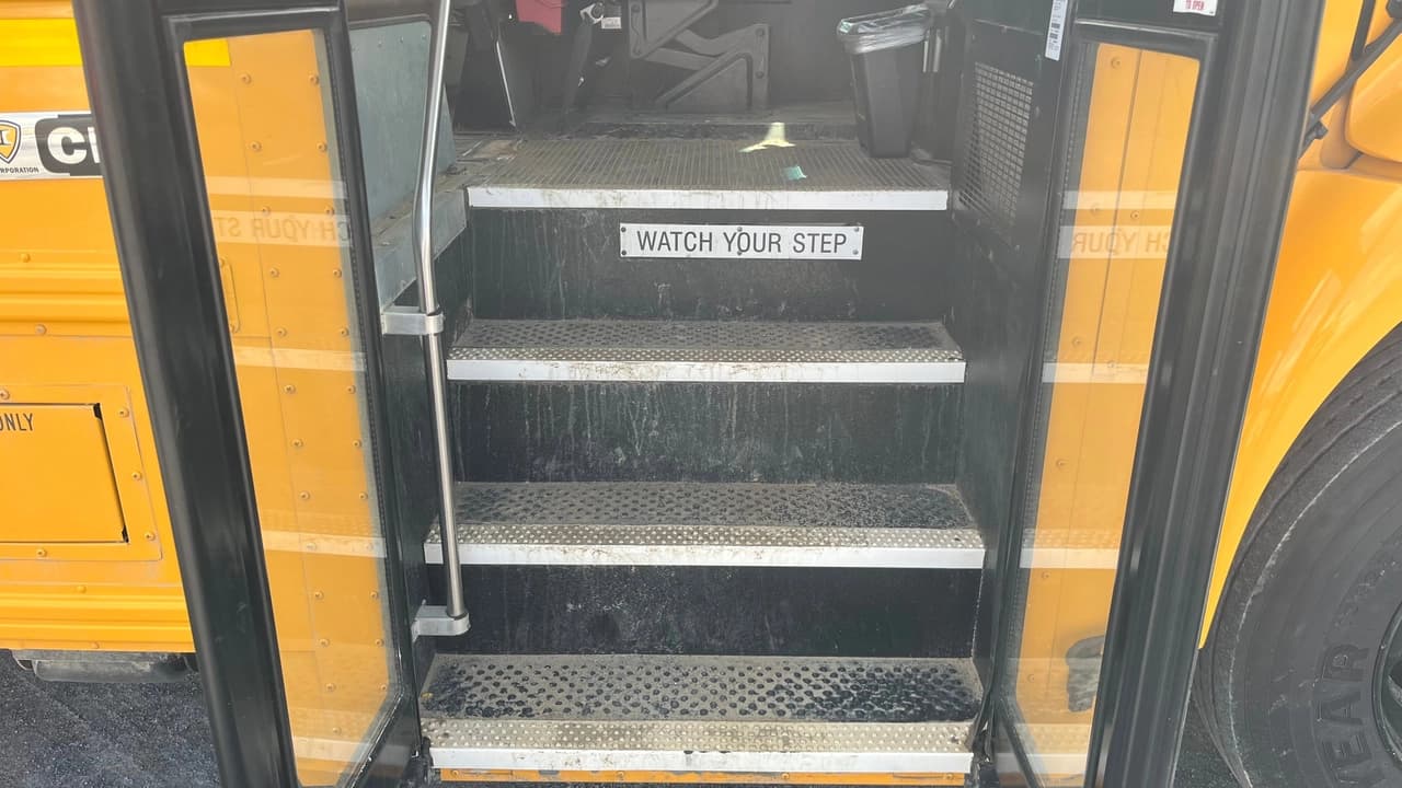 2022 IC CE300 School Bus - Image 7