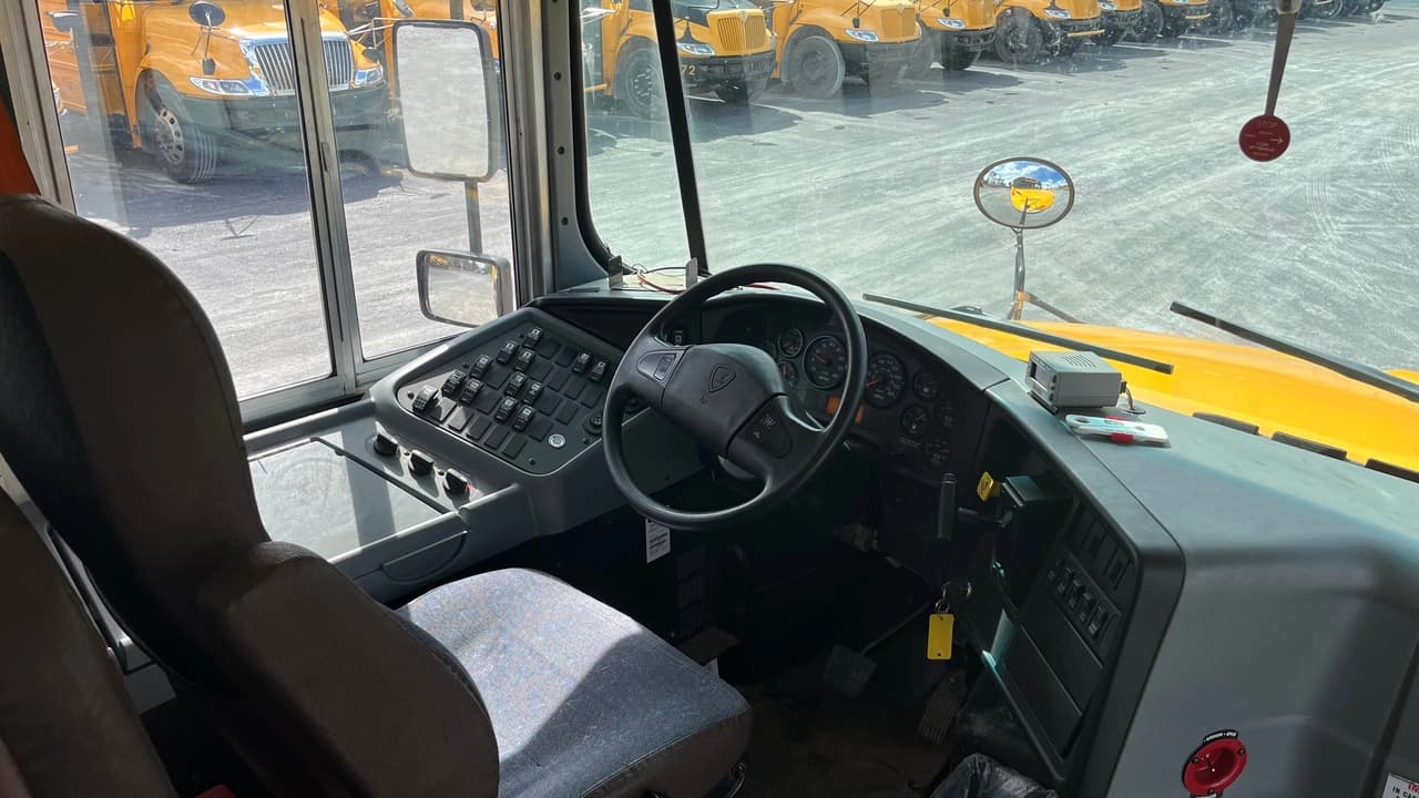 2022 IC CE300 School Bus - Image 9