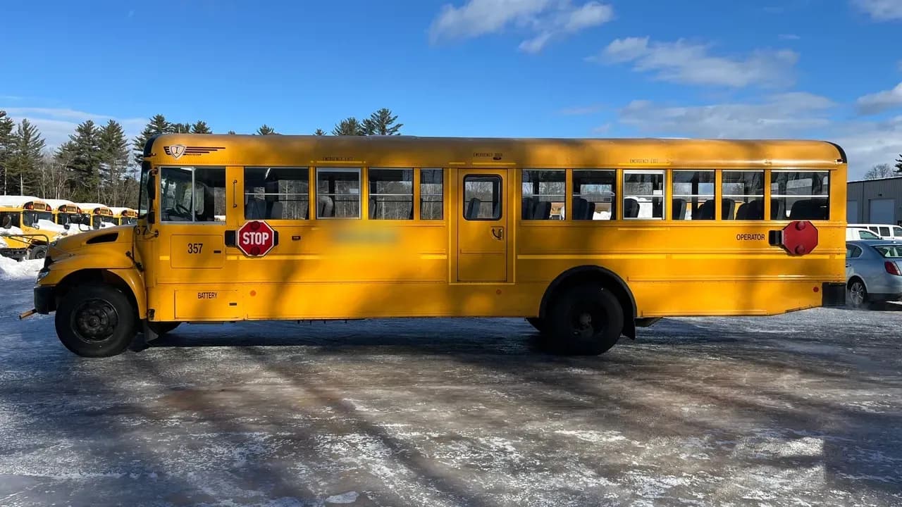 2020 IC CE300 School Bus - Image 3