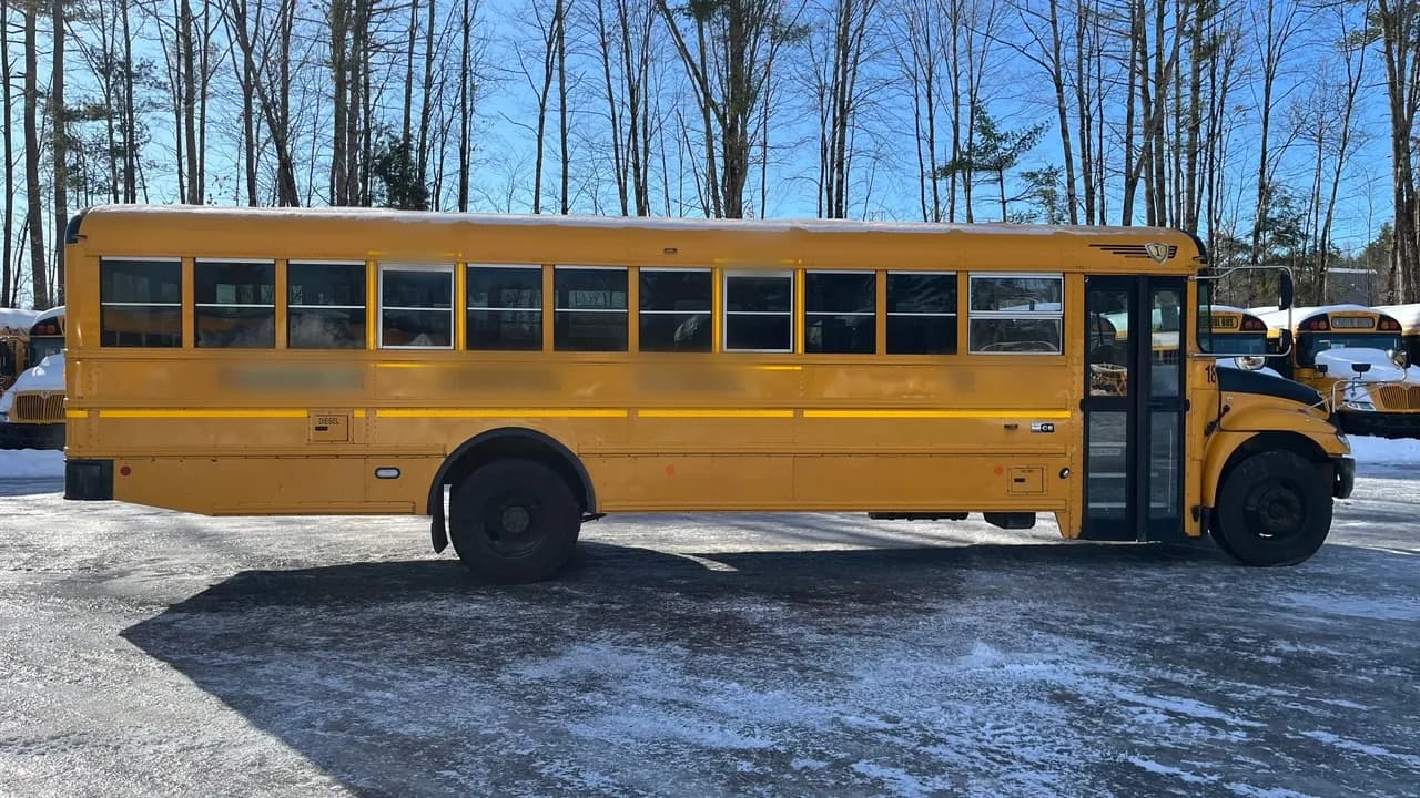 2020 IC CE300 School Bus - Image 5