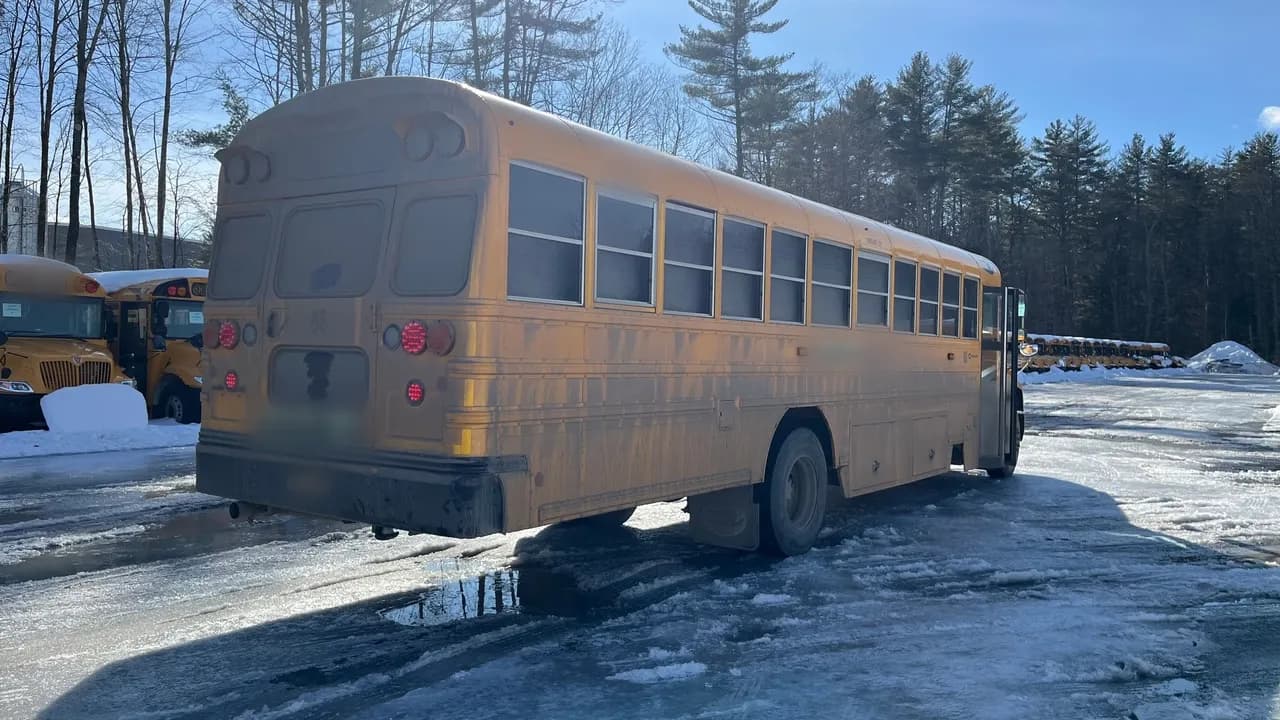 2019 Blue Bird Vision School Bus - Image 5
