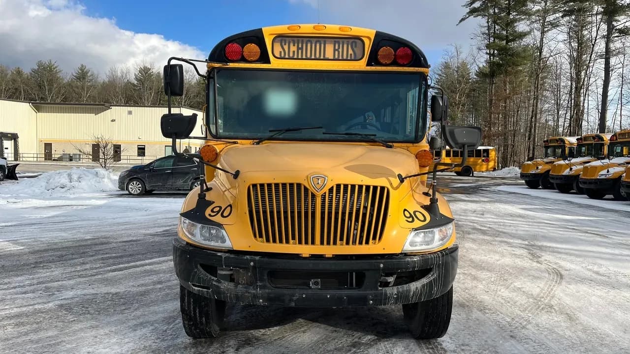 2019 IC CE300 School Bus - Image 2