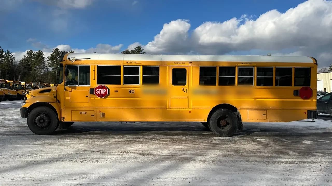 2019 IC CE300 School Bus - Image 3