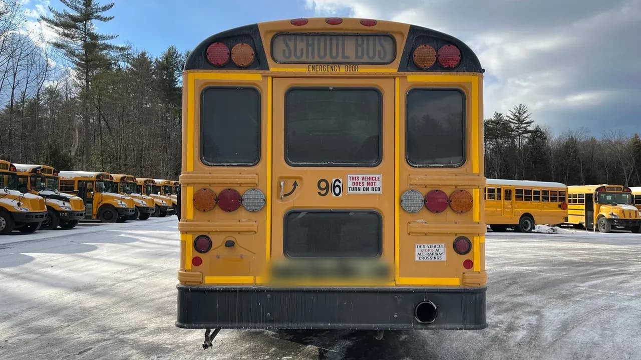 2019 IC CE300 School Bus - Image 4
