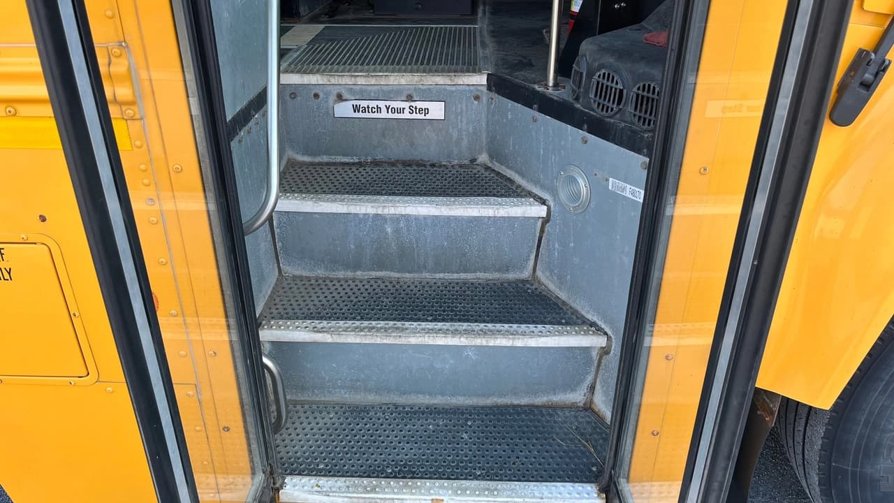 2018 Blue Bird Vision School Bus - Image 7