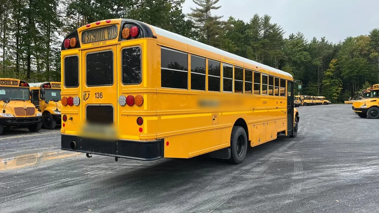 2018 IC CE300 School Bus - Image 5
